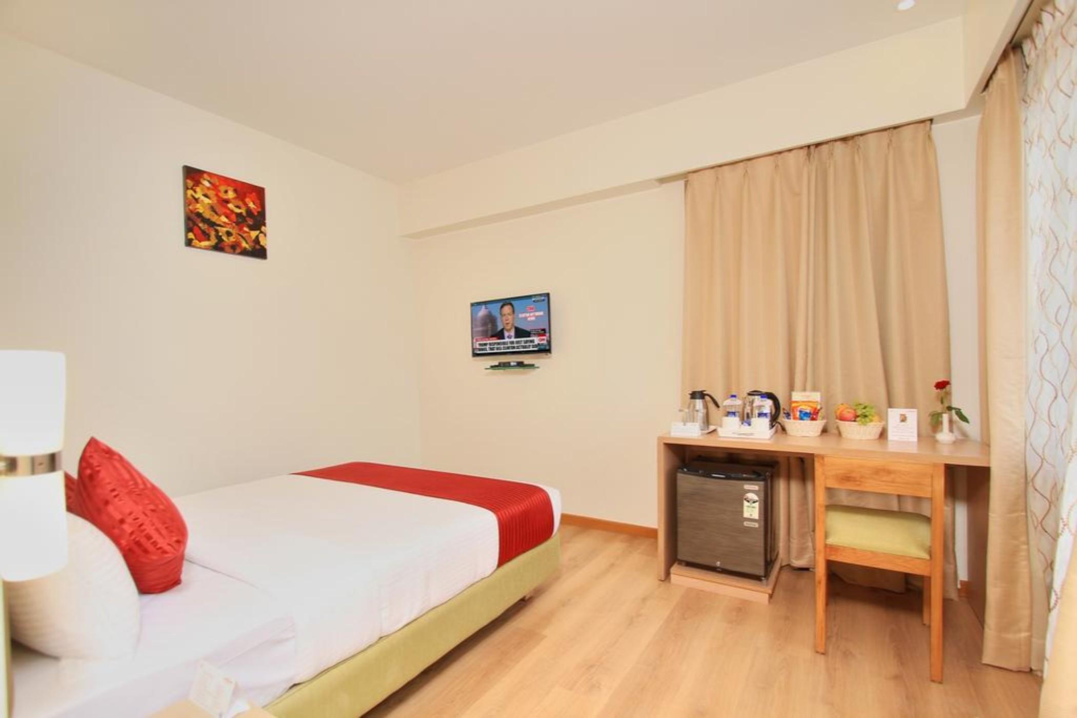 Hotel La Sara Regent à Bangalore Extérieur photo