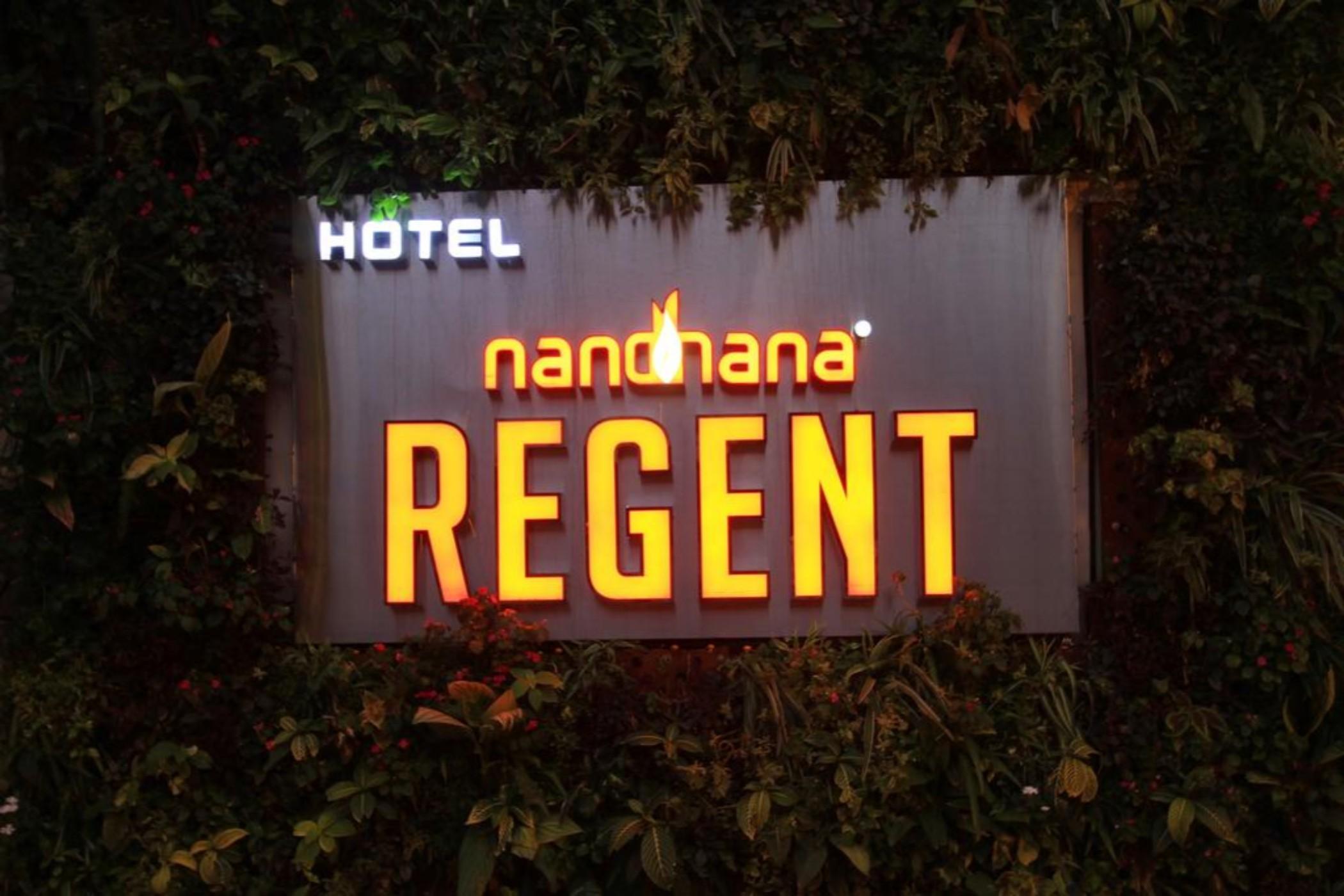Hotel La Sara Regent à Bangalore Extérieur photo
