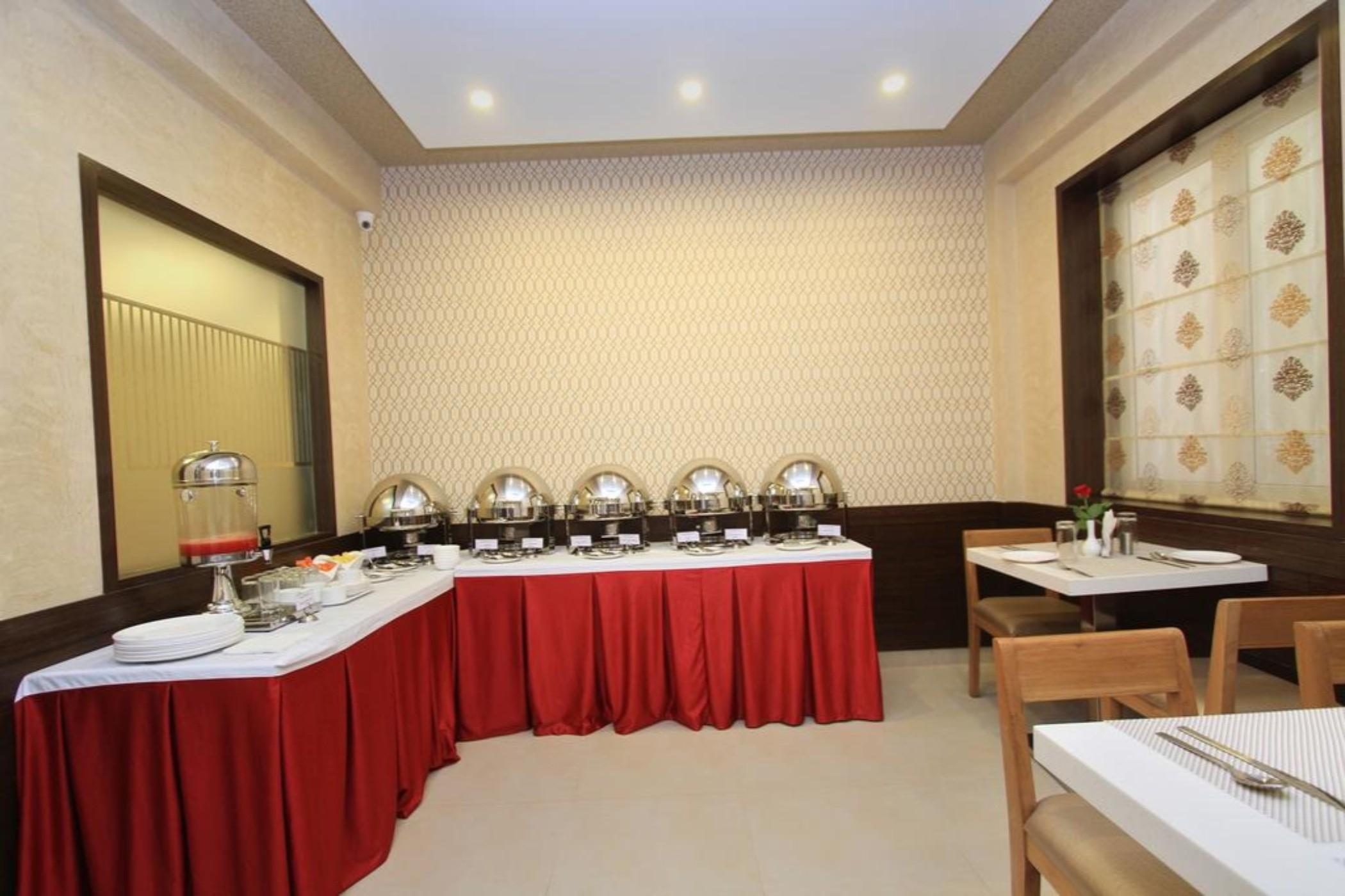 Hotel La Sara Regent à Bangalore Extérieur photo